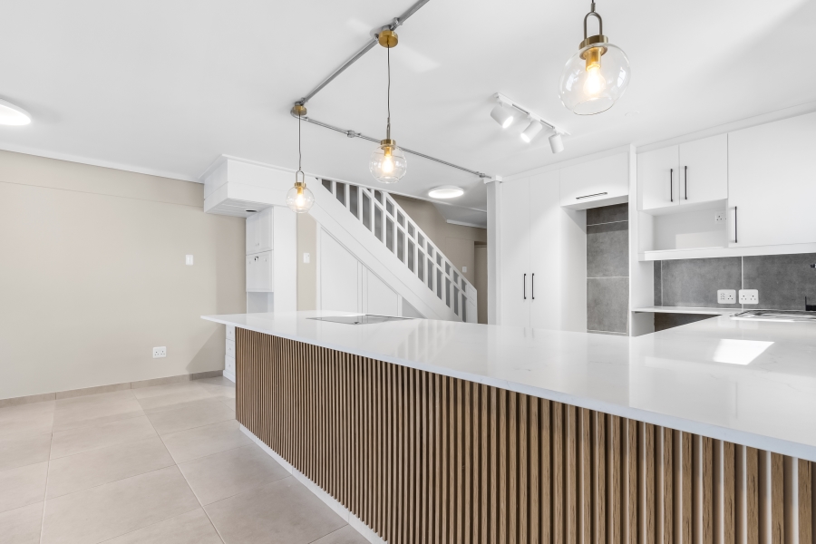To Let 2 Bedroom Property for Rent in Sea Point Western Cape